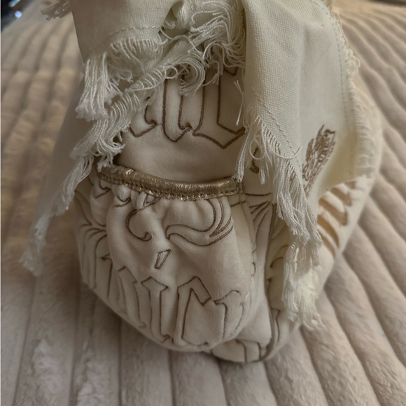 Juicy Couture White and Gold Shoulder Bag - Picture 7 of 7